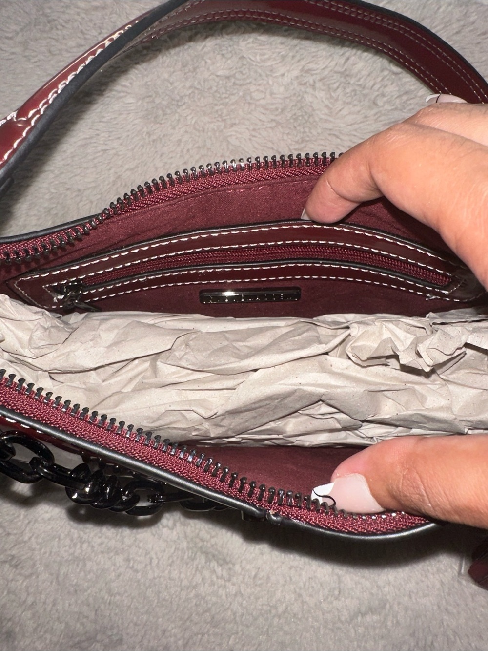 STEVE MADDEN Bmikas Glossy Bloodstone Shoulder Bag - Picture 5 of 14